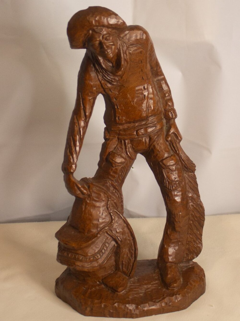 Red Mill Cowboy Figurine (1982) – 11.75” Western Rustic Décor